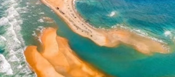 Video: Pri pobreží Severnej Karolíny vznikol nový ostrov