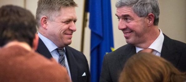 Bugár odmieta obchodovanie s hlasmi pre Rezníka, Fico si pochvaľuje boj proti korupcii