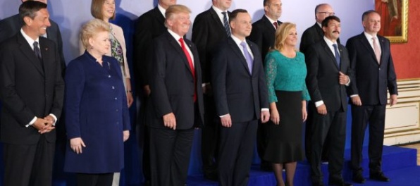 Kiska sa na summite Iniciatívy troch morí stretol s Trumpom