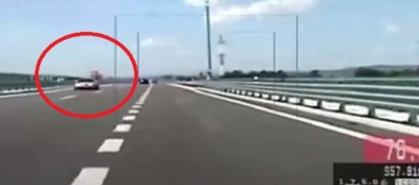 Video: Vodička išla v protismere na R2. Viezla aj malého chlapca, nebol v autosedačke