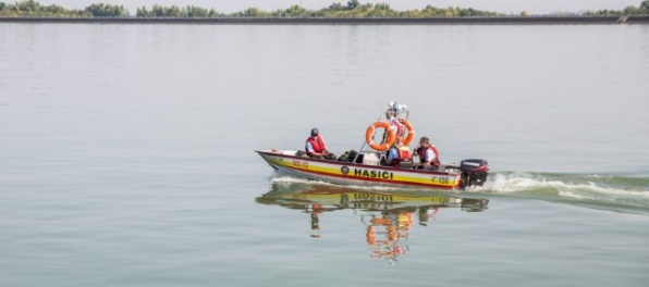 V jazere pri Plaveckom Štvrtku našli telo 40-ročného Bratislavčana, lekár vylúčil cudzie zavinenie