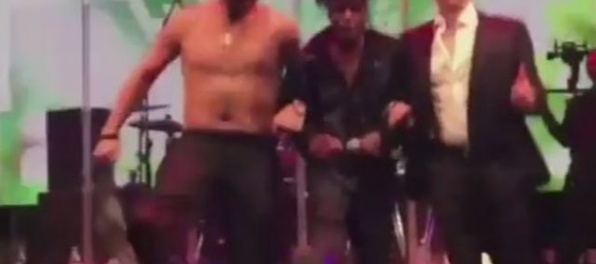 Video: Ovečkin na svojej svadobnej hostine spieval polonahý pieseň od Boney M