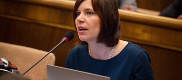 Ministerstvo školstva podľa OĽaNO-NOVA schválilo dotácie aj súkromným firmám bez zamestnancov