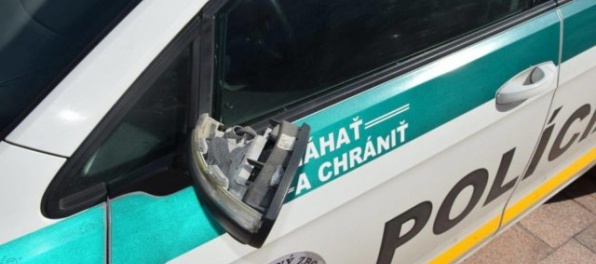 Opitý ženích trávil svadobnú noc v cele, čelí obvineniu z výtržníctva