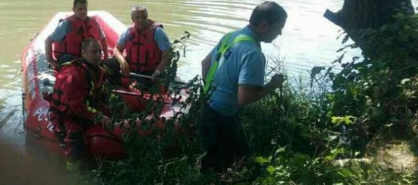 Aktualizované: Hasiči hľadajú 16-ročné dievča, nevynorilo sa z Malého Dunaja