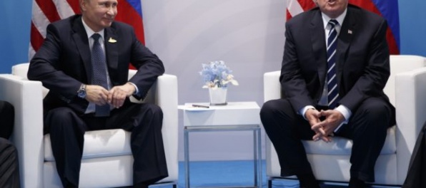 Trump a Putin sa na summite G20 zhovárali aj pri večeri, líder USA bol veľmi oduševnený