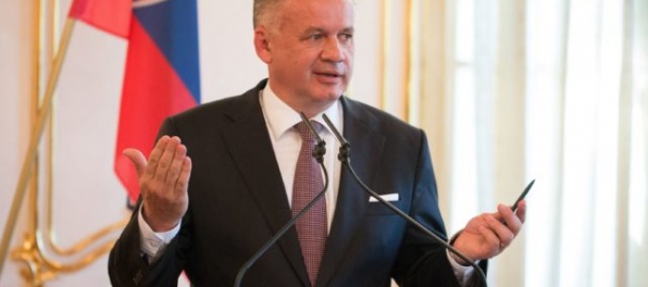Kiska podpísal spoločnú ochranu vzdušného priestoru s Českom a zákaz pašovania cigariet