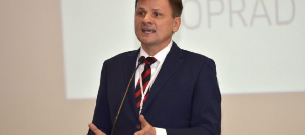 Keby si Fico urobil z Danka rohožku, oni to vydržia, vyhlásil Hlina