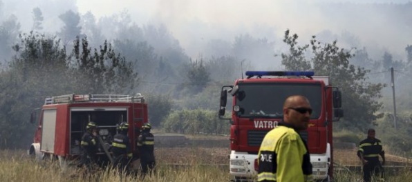 Požiar na juhu Chorvátska spôsobil výbuchy mín z čias bojov o Dubrovník
