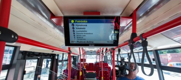 Vyhradené jazdné pruhy sú pre MHD, upozorňujú bratislavskí mestskí policajti