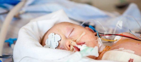 Štvormesačné bábätko sa nepodarilo zachrániť, po presune do nemocnice zomrelo