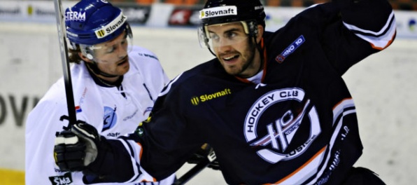 Sýkora šéfom úseku hokejových rozhodcov, Slovenský zväz ľadového hokeja bude mať nové logo