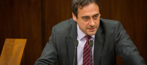 V kauze poslaneckého asistenta vypovedal zamestnanec banky aj novinárka