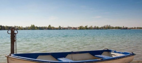 Na Slnečných jazerách v Senci sa utopil muž