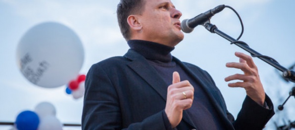 Prapočiatkom Dankovho rozhodnutia môže byť incident z osláv na Devíne, myslí si Alojz Hlina