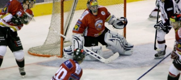 Pokus o korupciu v českej hokejovej lige, Znojmo odmieta obvinenia z podplácania