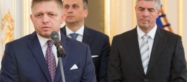 Pokračujú rokovania o koaličnej kríze, Fico s Bugárom si vypočujú návrhy Danka