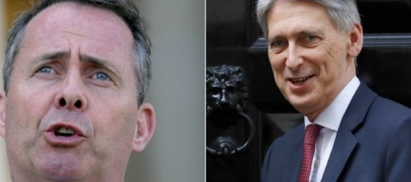 Aktualizované: Veľká Británia chce docieliť dohodu o dočasnej colnej únii a zabrániť chaosu po brexite