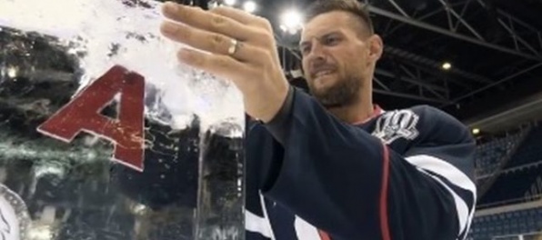 Po samostatných nájazdoch zvíťazili hokejisti Slovana Bratislava nad hráčmi Komety Brno