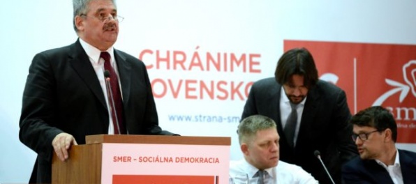 Dostál vyzýva Fica, aby po Plavčanovi odvolal aj Richtera a Kaliňáka