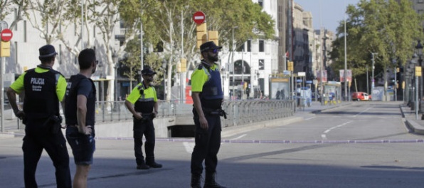 Teroristický útok v Barcelone: Dodávka na Las Ramblas zrazila niekoľkých ľudí na chodníku (aktualizované)