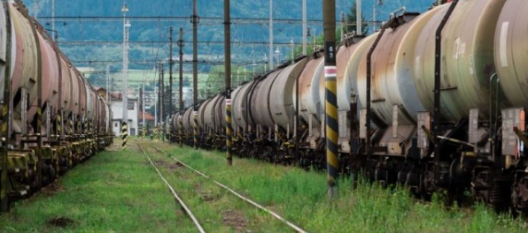 Na železničnej stanici v Plavči unikal z cisterny propán