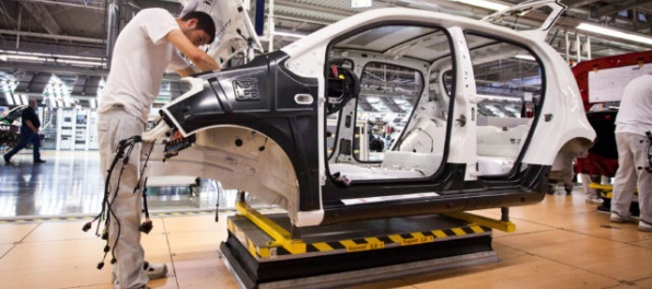 Volkswagen chce do konca roka v Bratislave prijať tisíc nových pracovníkov