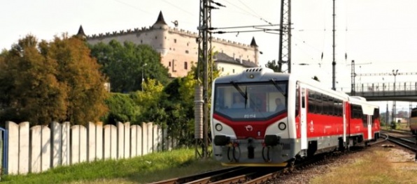 Foto: Štátne železnice pokračujú s modernizáciou, uviedli motorový vlak prezývaný Mravec