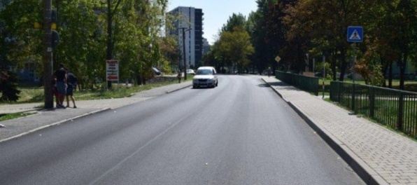 Foto: Polícia hľadá vodiča, ktorý zrazil malé dieťa