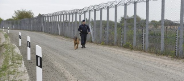 Maďarská vláda predĺži krízový stav súvisiaci s migráciou