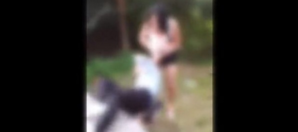 Polícia zverejnila video brutálnej šikany z východného Slovenska