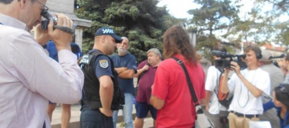 Výtvarník Lorenz ostáva vo väzbe za odstránenie komunistických symbolov z pomníka