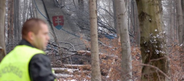 Záverečnú správu k nehode lietadla An-24 pri obci Hejce neodtajnia