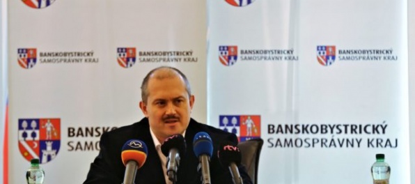 Mališ zo Strany zelených stiahol kandidatúru na župana v Banskobystrickom kraji, podporí Kotlebu