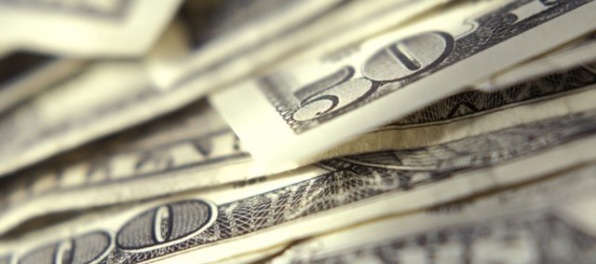 Dolár po cvičení juhokórejských lodí klesol voči jenu aj oproti euru