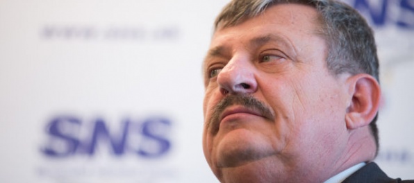 Podpredseda SNS na výbore Richtera nepodržal, podľa Hrnka vzniká čudná koalícia