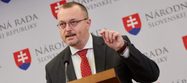 Krajniak: Rozsudok Súdneho dvora je rozsudkom o naivnej, nerealistickej európskej politike Fica