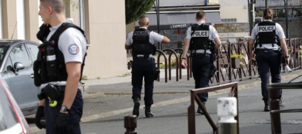 Francúzska polícia objavila na predmestí Paríža laboratórium na výrobu výbušnín