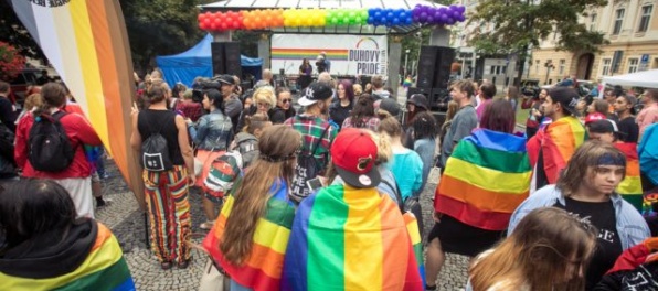 Biskupi zakázali učiť teológovi Ondrejovi, ktorý vystúpil na Dúhovom PRIDE v Bratislave