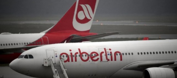 Spoločnosť Air Berlin zrušila vyše 100 letov, 200 pilotov nahlásilo práceneschopnosť