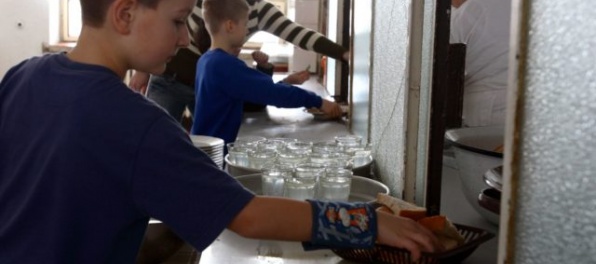 OĽaNO nesúhlasí s limitom 200-tisíc pre školské jedálne, prišli s vlastným návrhom