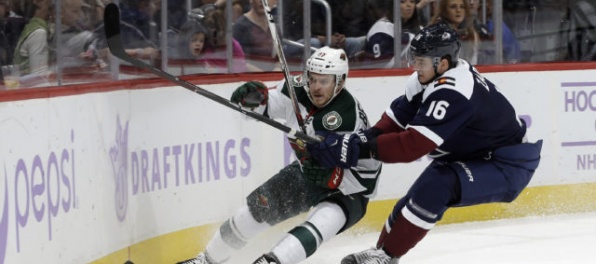 Ruský hokejový obranca Zadorov ostáva v NHL, predĺžil zmluvu s Coloradom