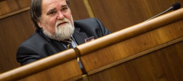 V parlamente sme žiadnu koaličnú krízu necítili, tvrdí poslanec Číž