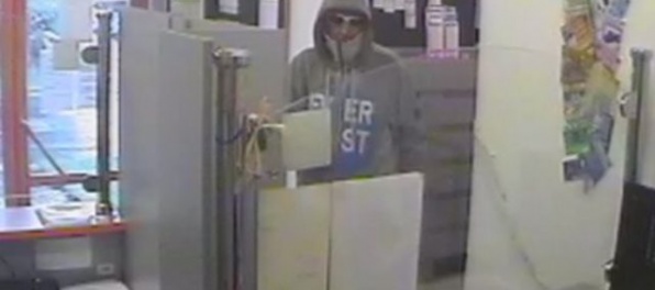 Foto: Polícia pátra po lupičovi z bratislavskej stávkovej kancelárie