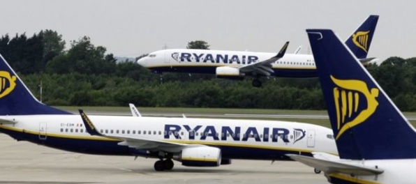 Ryanair zruší niekoľko letov z Bratislavy do Londýna, pasažieri budú informovaní emailom Ryanair zruší niekoľko letov z Bratislavy do Londýna, pasažieri budú informovaní emailom