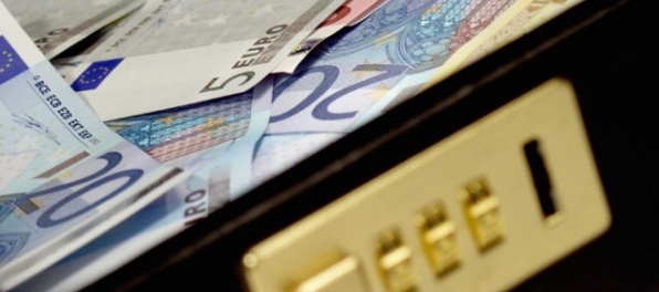 Dôchodkyňa nechala v metre tašku so 14-tisícami eur, peniaze našlo iracké dievča