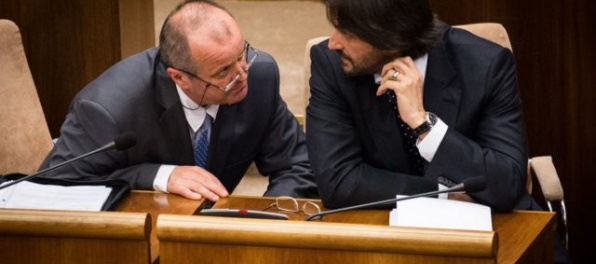 Gajdoš potrebuje viac času na rozhodnutie o nových stíhačkách, téma sa podľa Kaliňáka nafukuje