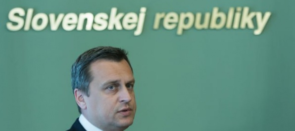 Dankova SNS je v prieskume až piata. V prvej trojke sú Smer-SD, SaS a kotlebovci