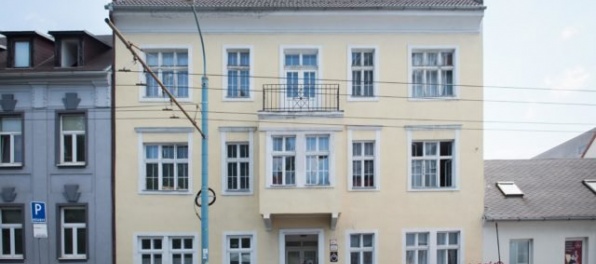 Súd zastavil exekúciu na budovu Majáka nádeje v Starom Meste