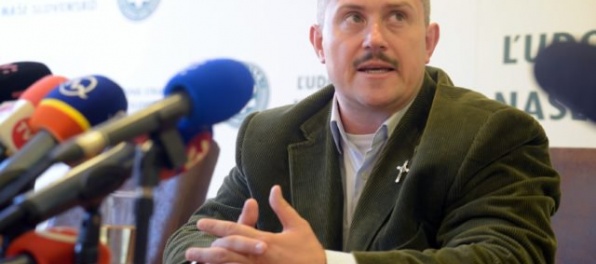 Návrh zákona o domobrane od kotlebovcov je nebezpečný, tvrdí centrum pre otvorenú politiku